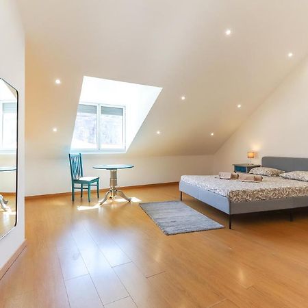 Vita Portucale ! Concept Apartment Campo Ourique Lisbon Luaran gambar