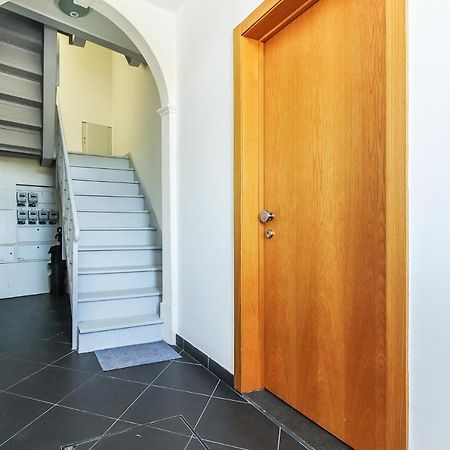 Vita Portucale ! Concept Apartment Campo Ourique Lisbon Luaran gambar