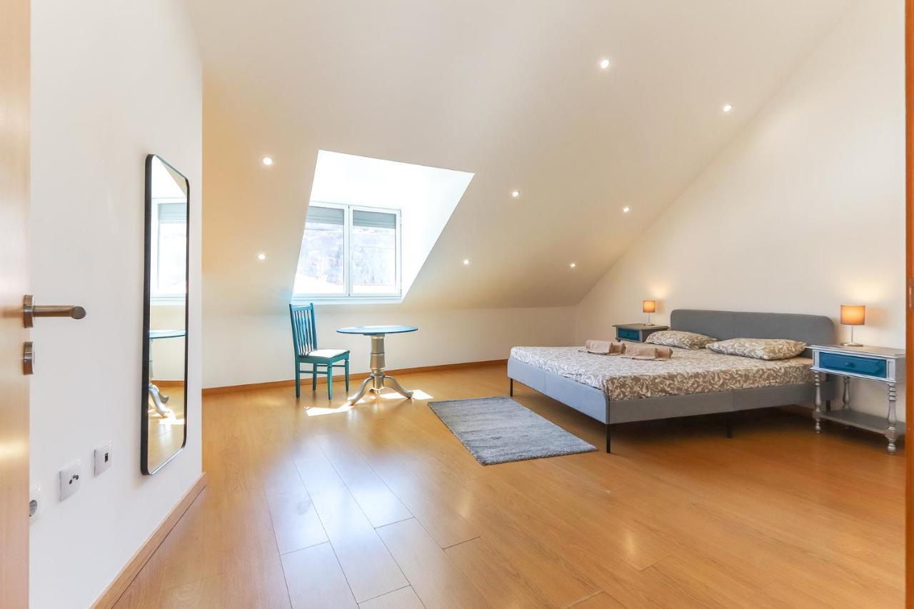 Vita Portucale ! Concept Apartment Campo Ourique Lisbon Luaran gambar