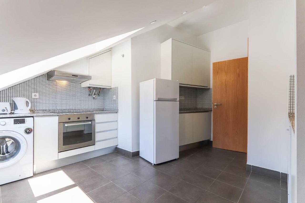 Vita Portucale ! Concept Apartment Campo Ourique Lisbon Luaran gambar
