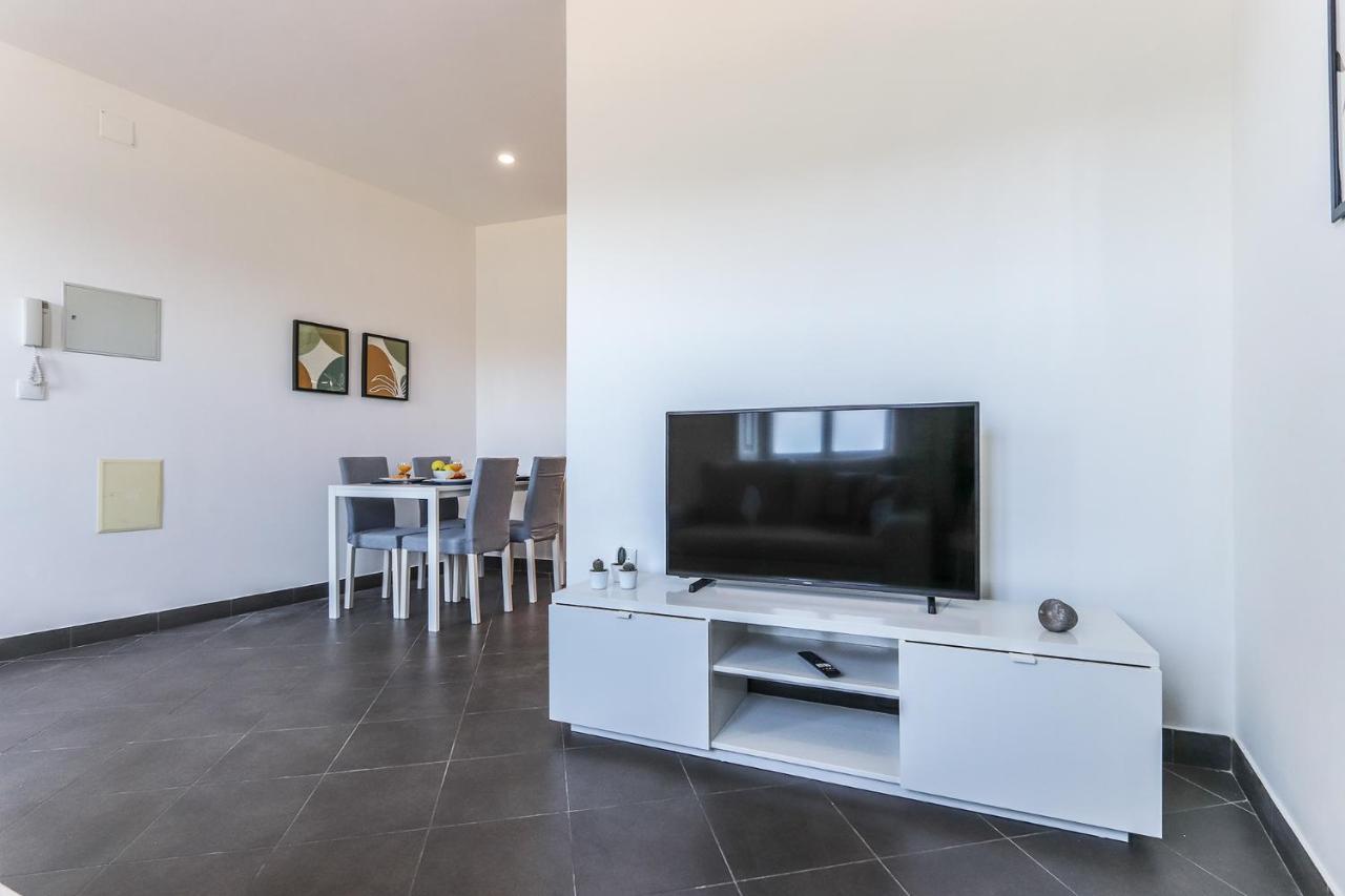 Vita Portucale ! Concept Apartment Campo Ourique Lisbon Luaran gambar