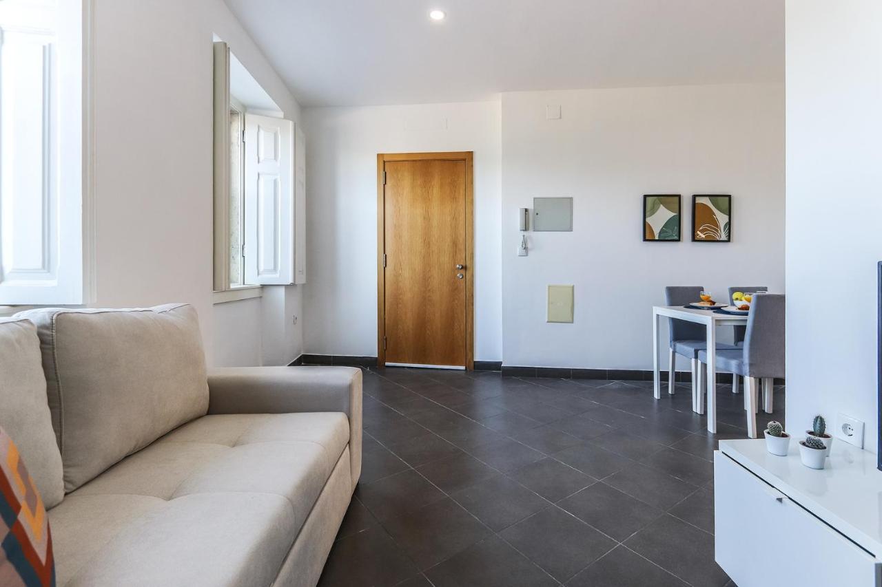 Vita Portucale ! Concept Apartment Campo Ourique Lisbon Luaran gambar