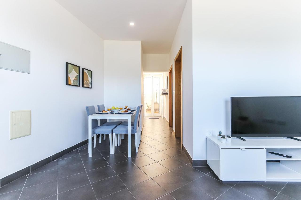 Vita Portucale ! Concept Apartment Campo Ourique Lisbon Luaran gambar