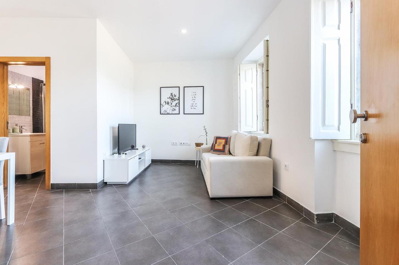 Vita Portucale ! Concept Apartment Campo Ourique Lisbon Luaran gambar