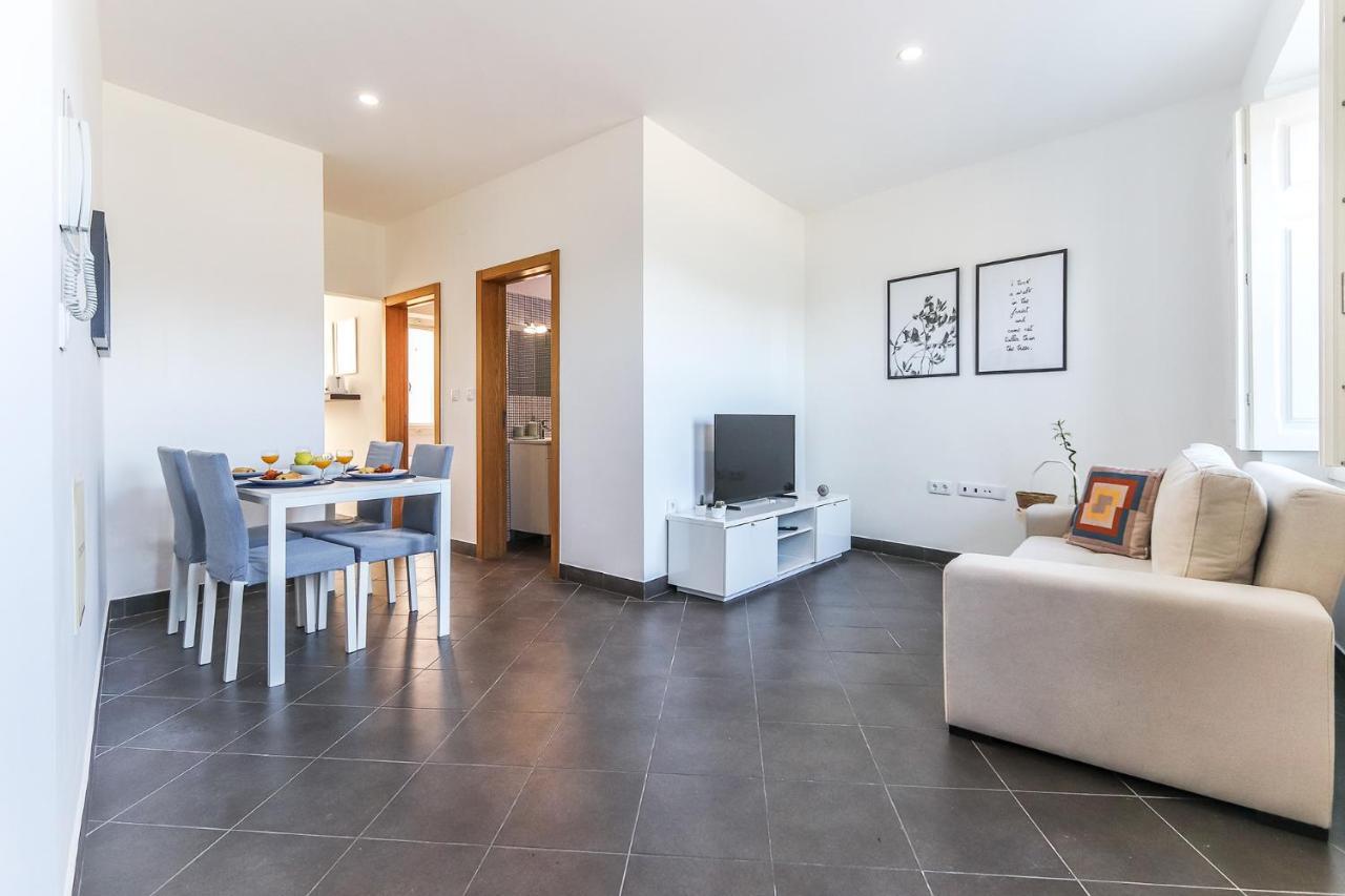 Vita Portucale ! Concept Apartment Campo Ourique Lisbon Luaran gambar